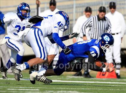 Thumbnail 3 in West Brook vs. Dickinson (Texas 5A D2 Area Playoff) photogallery.