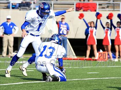 Thumbnail 2 in West Brook vs. Dickinson (Texas 5A D2 Area Playoff) photogallery.