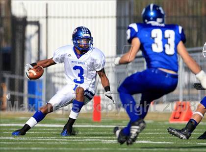 Thumbnail 3 in West Brook vs. Dickinson (Texas 5A D2 Area Playoff) photogallery.