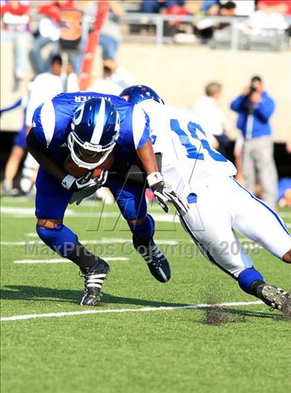Thumbnail 3 in West Brook vs. Dickinson (Texas 5A D2 Area Playoff) photogallery.