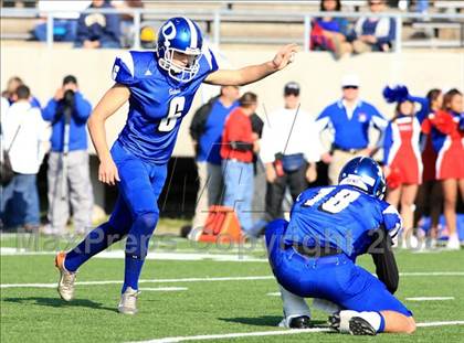 Thumbnail 3 in West Brook vs. Dickinson (Texas 5A D2 Area Playoff) photogallery.