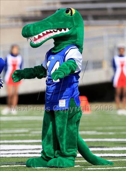 Thumbnail 2 in West Brook vs. Dickinson (Texas 5A D2 Area Playoff) photogallery.