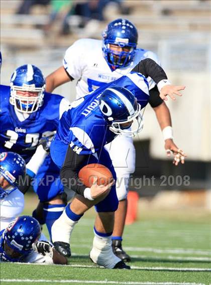Thumbnail 2 in West Brook vs. Dickinson (Texas 5A D2 Area Playoff) photogallery.