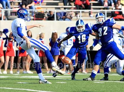 Thumbnail 2 in West Brook vs. Dickinson (Texas 5A D2 Area Playoff) photogallery.