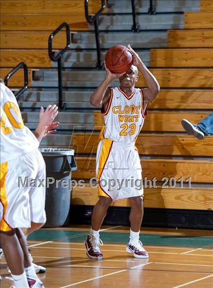 Thumbnail 1 in San Marcos vs. Clovis West (Santa Barbara Holiday Classic Tournament) photogallery.