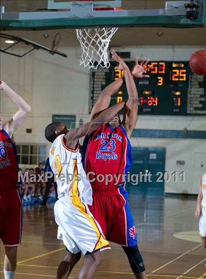Thumbnail 1 in San Marcos vs. Clovis West (Santa Barbara Holiday Classic Tournament) photogallery.
