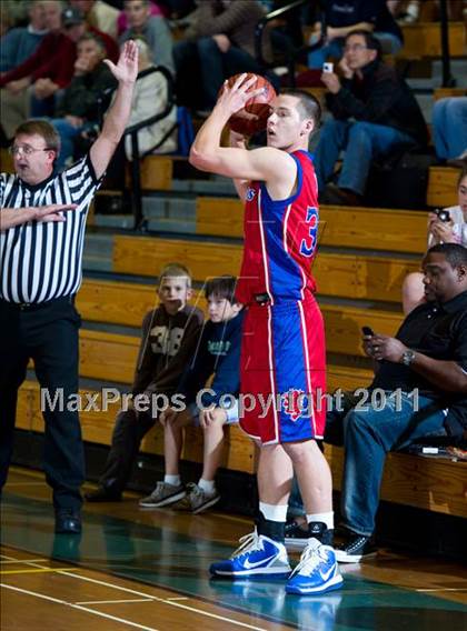 Thumbnail 2 in San Marcos vs. Clovis West (Santa Barbara Holiday Classic Tournament) photogallery.