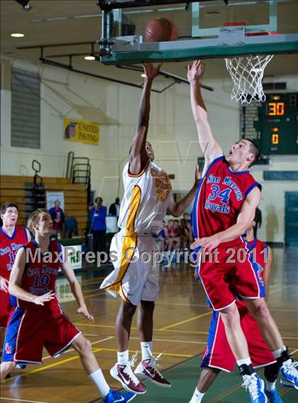 Thumbnail 3 in San Marcos vs. Clovis West (Santa Barbara Holiday Classic Tournament) photogallery.