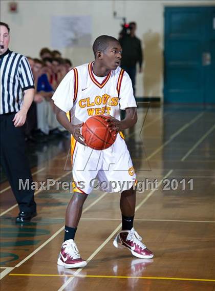 Thumbnail 1 in San Marcos vs. Clovis West (Santa Barbara Holiday Classic Tournament) photogallery.