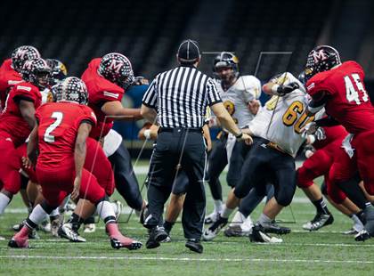 Thumbnail 2 in Many vs. Kinder (LHSAA D2 Final) photogallery.