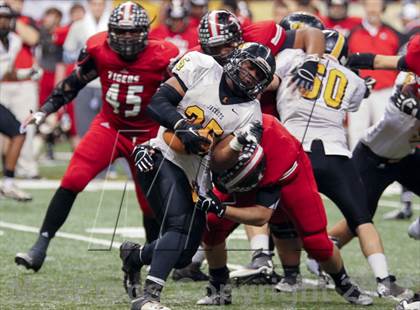 Thumbnail 3 in Many vs. Kinder (LHSAA D2 Final) photogallery.