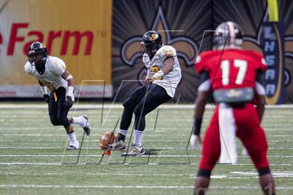 Thumbnail 3 in Many vs. Kinder (LHSAA D2 Final) photogallery.