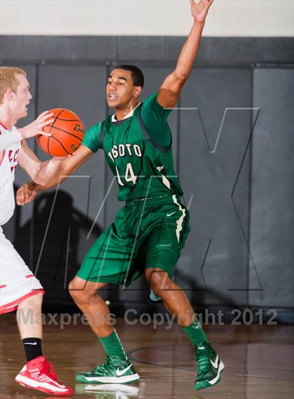Thumbnail 2 in Langham Creek vs. DeSoto (McDonald's Texas Invitational) photogallery.