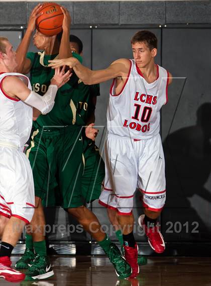 Thumbnail 3 in Langham Creek vs. DeSoto (McDonald's Texas Invitational) photogallery.