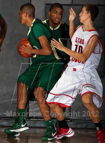 Thumbnail 3 in Langham Creek vs. DeSoto (McDonald's Texas Invitational) photogallery.
