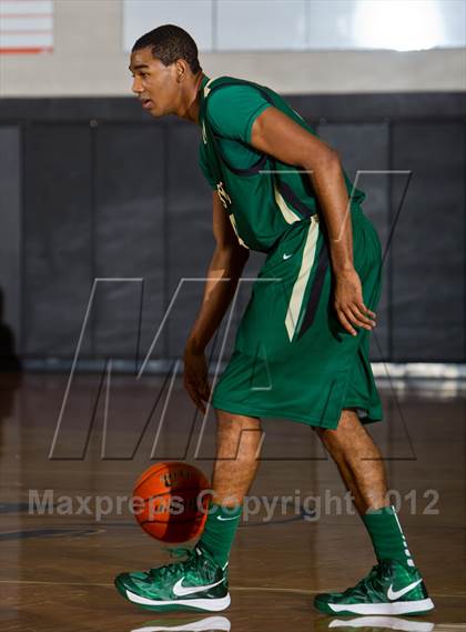 Thumbnail 2 in Langham Creek vs. DeSoto (McDonald's Texas Invitational) photogallery.