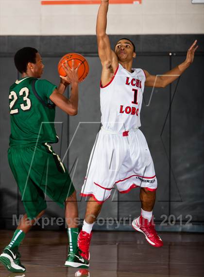 Thumbnail 3 in Langham Creek vs. DeSoto (McDonald's Texas Invitational) photogallery.