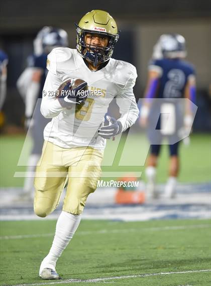 Thumbnail 2 in Muir @ Linfield Christian (CIF SS D11 Semifinal Playoff) photogallery.