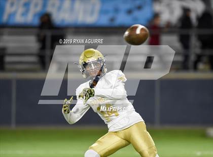 Thumbnail 3 in Muir @ Linfield Christian (CIF SS D11 Semifinal Playoff) photogallery.