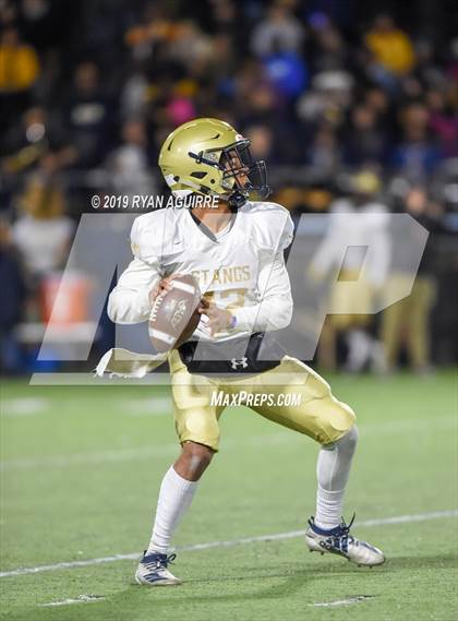 Thumbnail 1 in Muir @ Linfield Christian (CIF SS D11 Semifinal Playoff) photogallery.