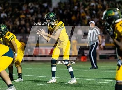 Thumbnail 2 in Royal @ Simi Valley photogallery.