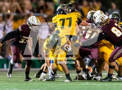 Thumbnail 3 in Royal @ Simi Valley photogallery.