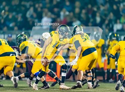 Thumbnail 2 in Royal @ Simi Valley photogallery.