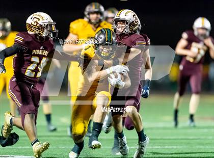 Thumbnail 3 in Royal @ Simi Valley photogallery.