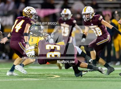 Thumbnail 2 in Royal @ Simi Valley photogallery.