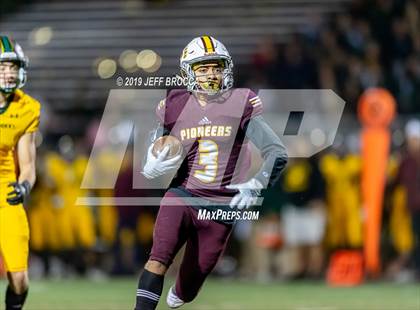 Thumbnail 3 in Royal @ Simi Valley photogallery.