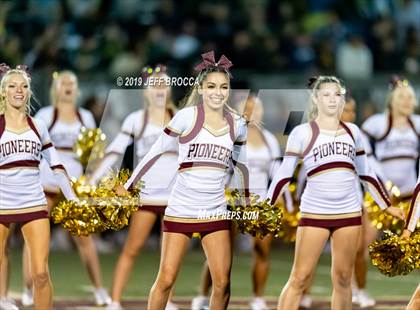 Thumbnail 2 in Royal @ Simi Valley photogallery.