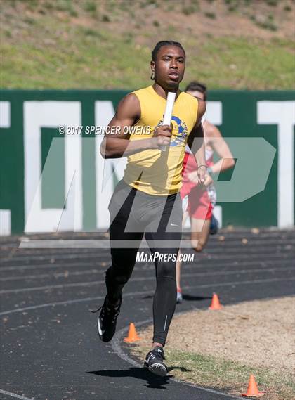 Thumbnail 3 in Queen City Relays photogallery.