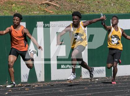 Thumbnail 1 in Queen City Relays photogallery.