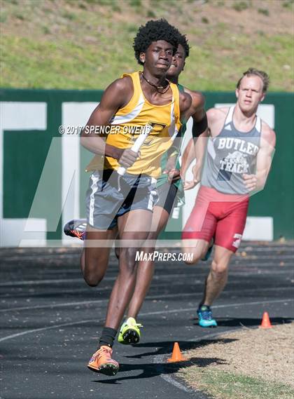 Thumbnail 1 in Queen City Relays photogallery.