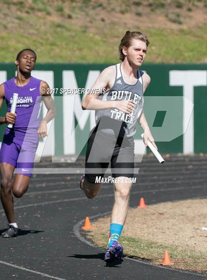 Thumbnail 1 in Queen City Relays photogallery.