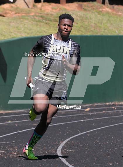 Thumbnail 1 in Queen City Relays photogallery.