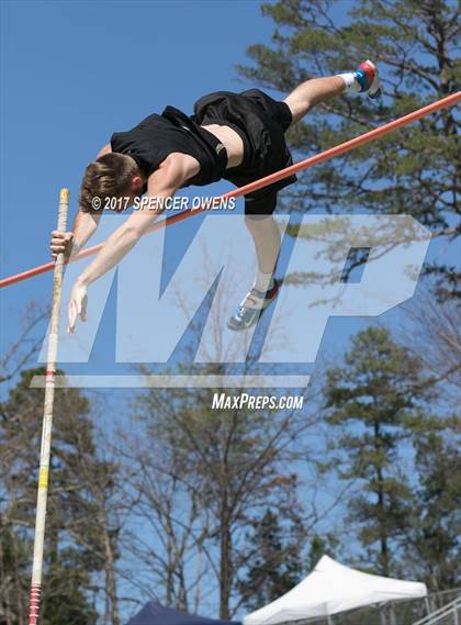 Thumbnail 1 in Queen City Relays photogallery.