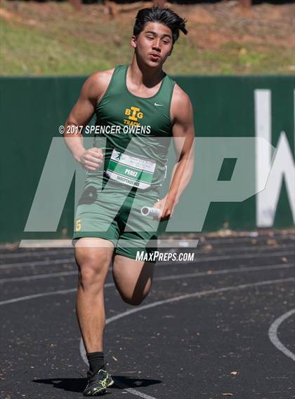 Thumbnail 3 in Queen City Relays photogallery.
