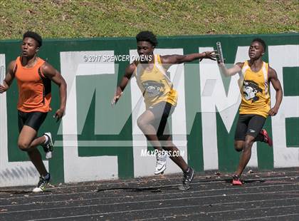 Thumbnail 1 in Queen City Relays photogallery.