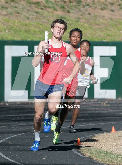 Thumbnail 3 in Queen City Relays photogallery.