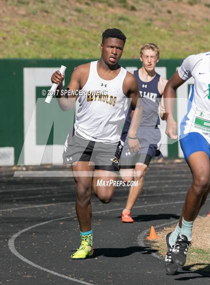 Thumbnail 2 in Queen City Relays photogallery.