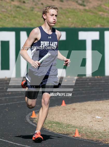 Thumbnail 1 in Queen City Relays photogallery.