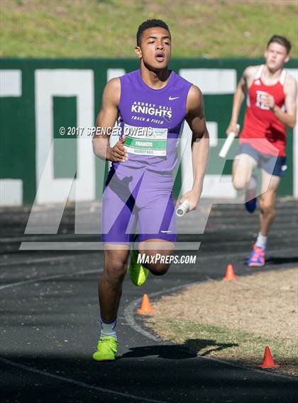 Thumbnail 1 in Queen City Relays photogallery.
