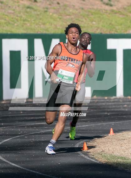Thumbnail 1 in Queen City Relays photogallery.