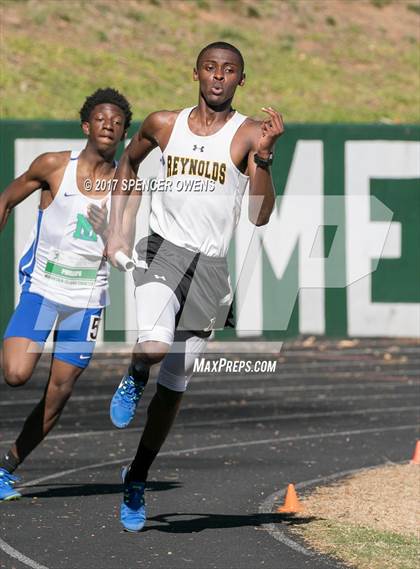 Thumbnail 1 in Queen City Relays photogallery.