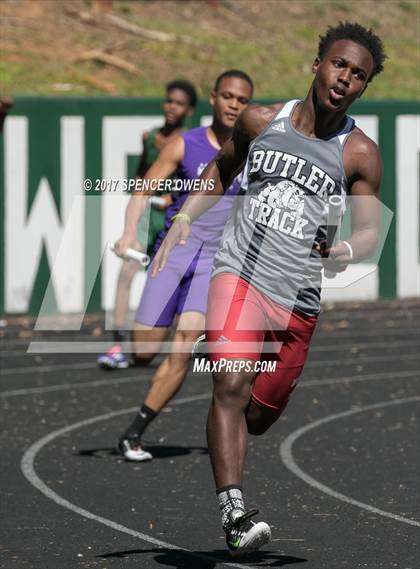 Thumbnail 2 in Queen City Relays photogallery.