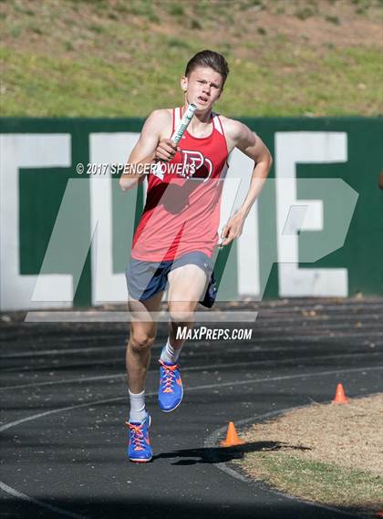 Thumbnail 3 in Queen City Relays photogallery.