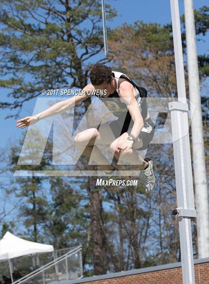 Thumbnail 3 in Queen City Relays photogallery.