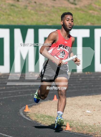 Thumbnail 3 in Queen City Relays photogallery.