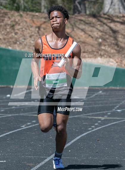 Thumbnail 3 in Queen City Relays photogallery.